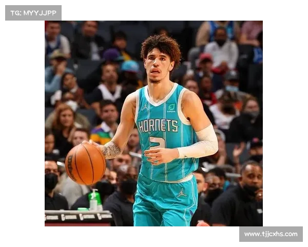 拉梅尔鲍尔三球精彩背后：从家庭支持到篮球天赋的全面解读