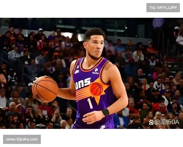 德文·布克场上精彩表现引发球迷与评论员热烈称赞