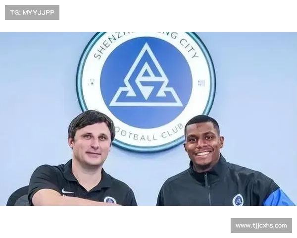 扎哈：英超前锋突破能力突出 青年联赛成长故事揭秘